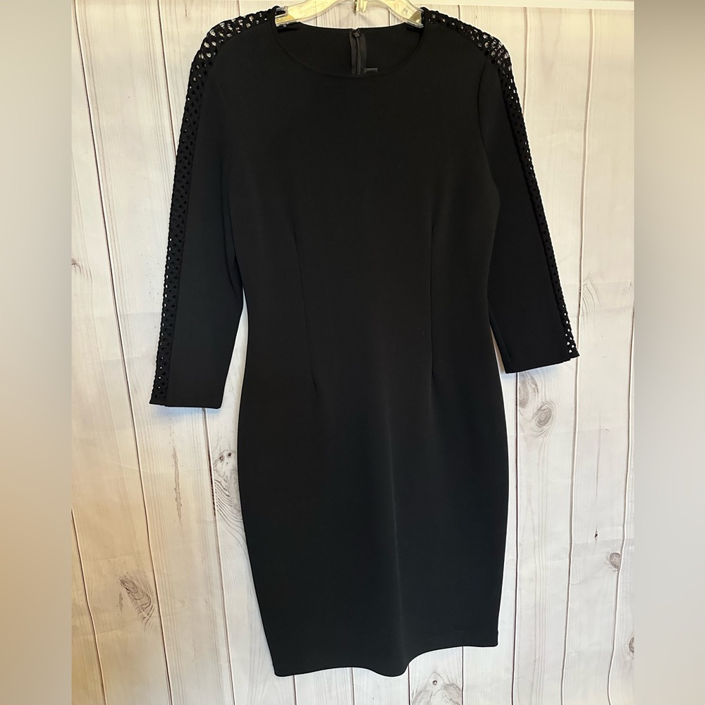 St. John Black Knit Lattice Sleeve Sheath Dress Size 8‎